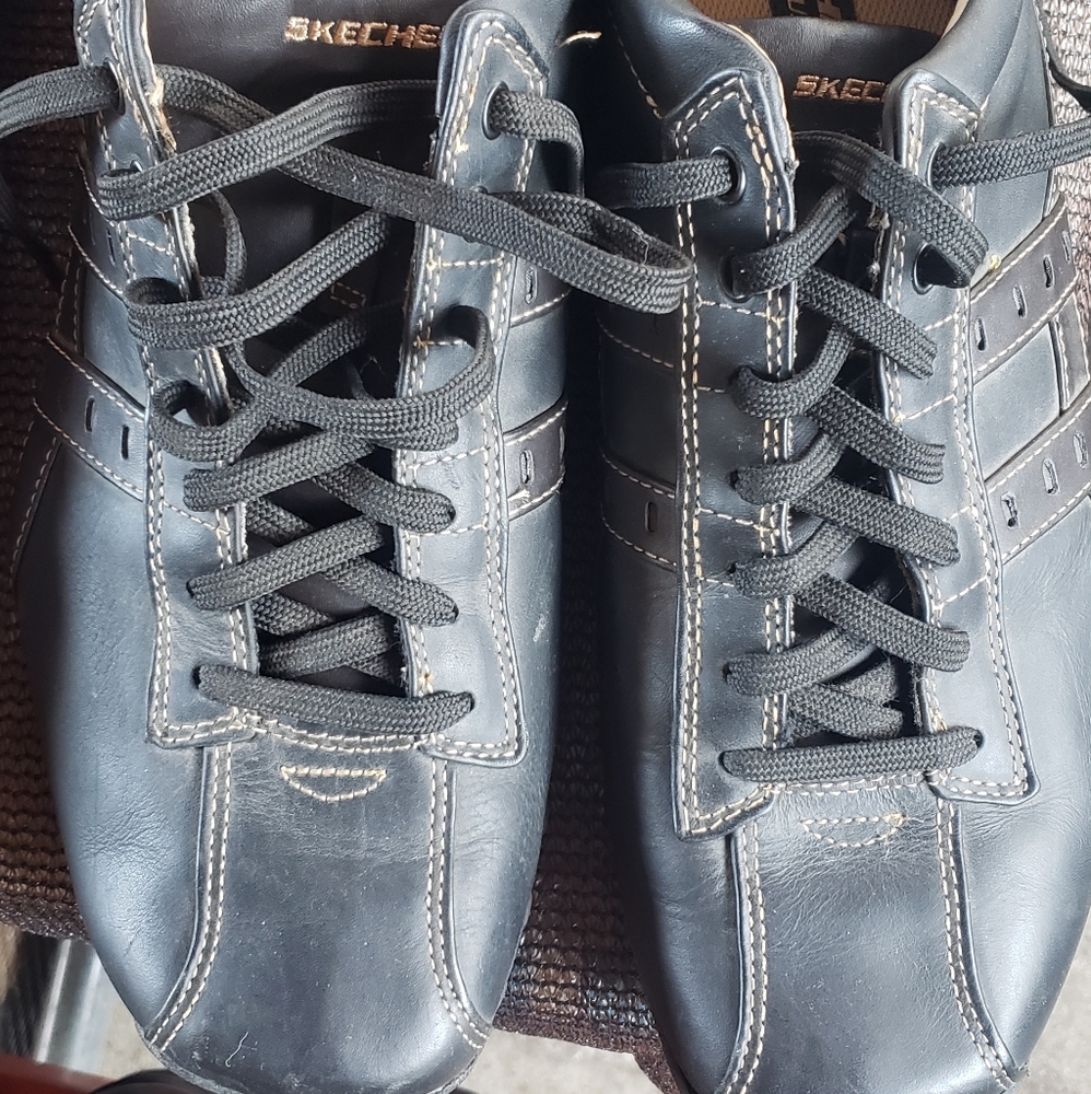 VINTAGE BOOTS & SHOES